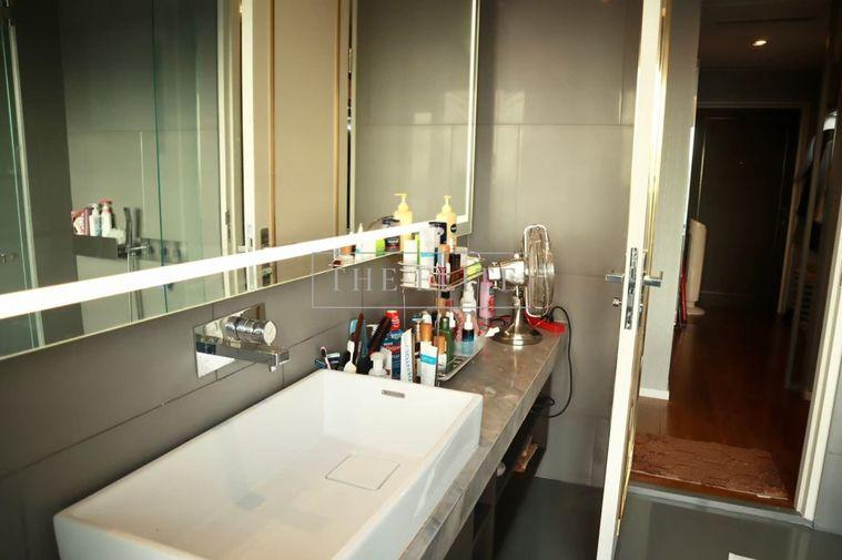 รูป ✨Ultimate Privacy in the Heart of CBD – The Bangkok Sathorn for Rent ✨ - รูปที่ 12/53