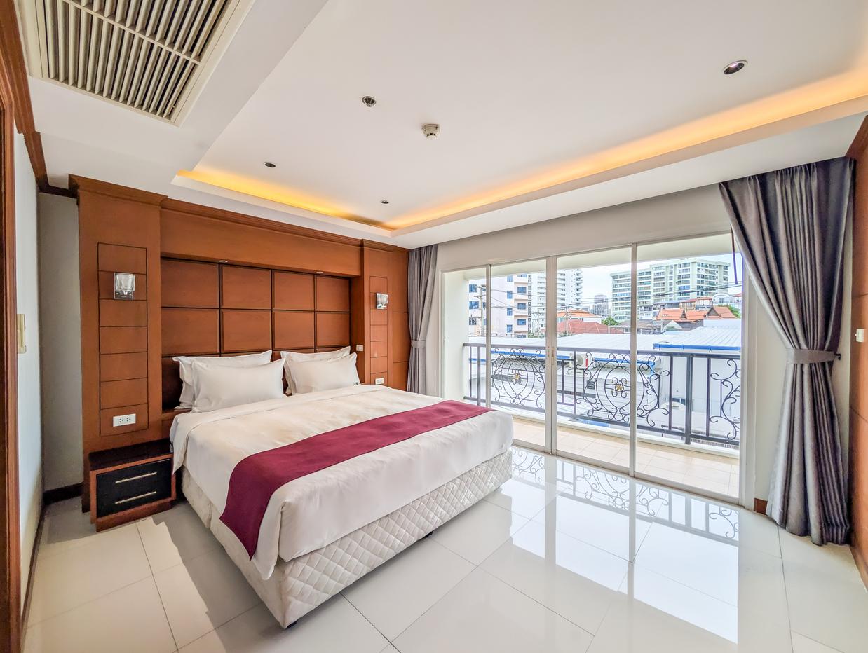 picture Tara Court 2 Bedroom Condo for Rent Pratumnak Hill - 9/16