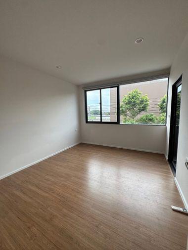 รูป 🏡 ให้เช่าทาวน์โฮม 3 ชั้น บ้านกลางเมือง บางนา-วงแหวน พร้อมเข้าอยู่  โลเคชั่นดีเดินทางสะดวก - รูปที่ 9/11