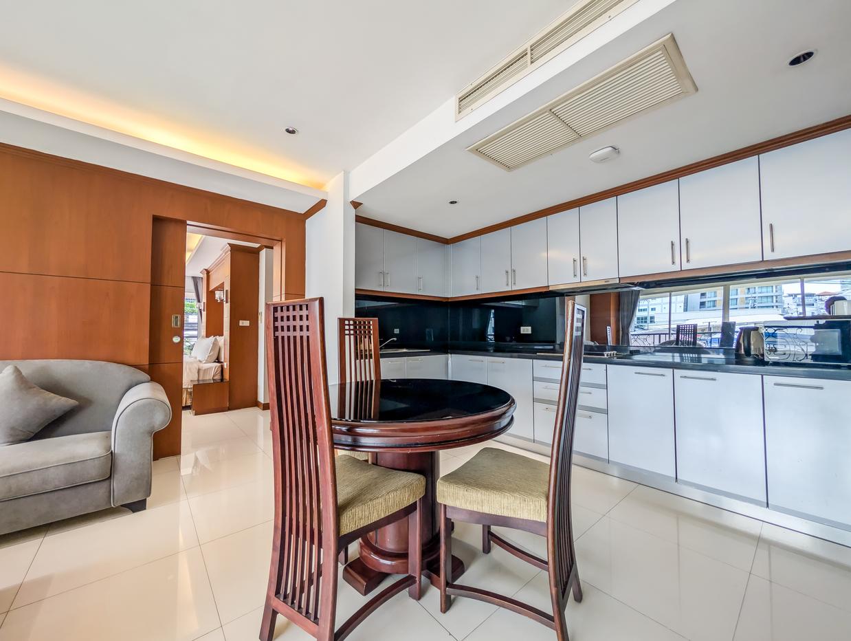 picture Tara Court 2 Bedroom Condo for Rent Pratumnak Hill - 4/16