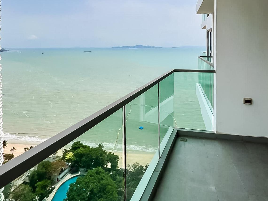 picture Wong Amat Tower Connected Studio Condo for Sale Sea View - 1/7