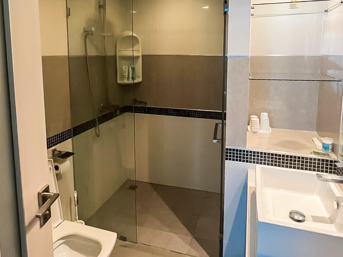picture Wong Amat Tower Connected Studio Condo for Sale Sea View - 6/7