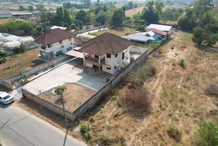 รูป ขายบ้านเดี่ยวหลังใหญ่ พื้นที่กว้าง ทำเลดี โป่ง บางละมุง ชลบุรี - รูปที่ 2/13