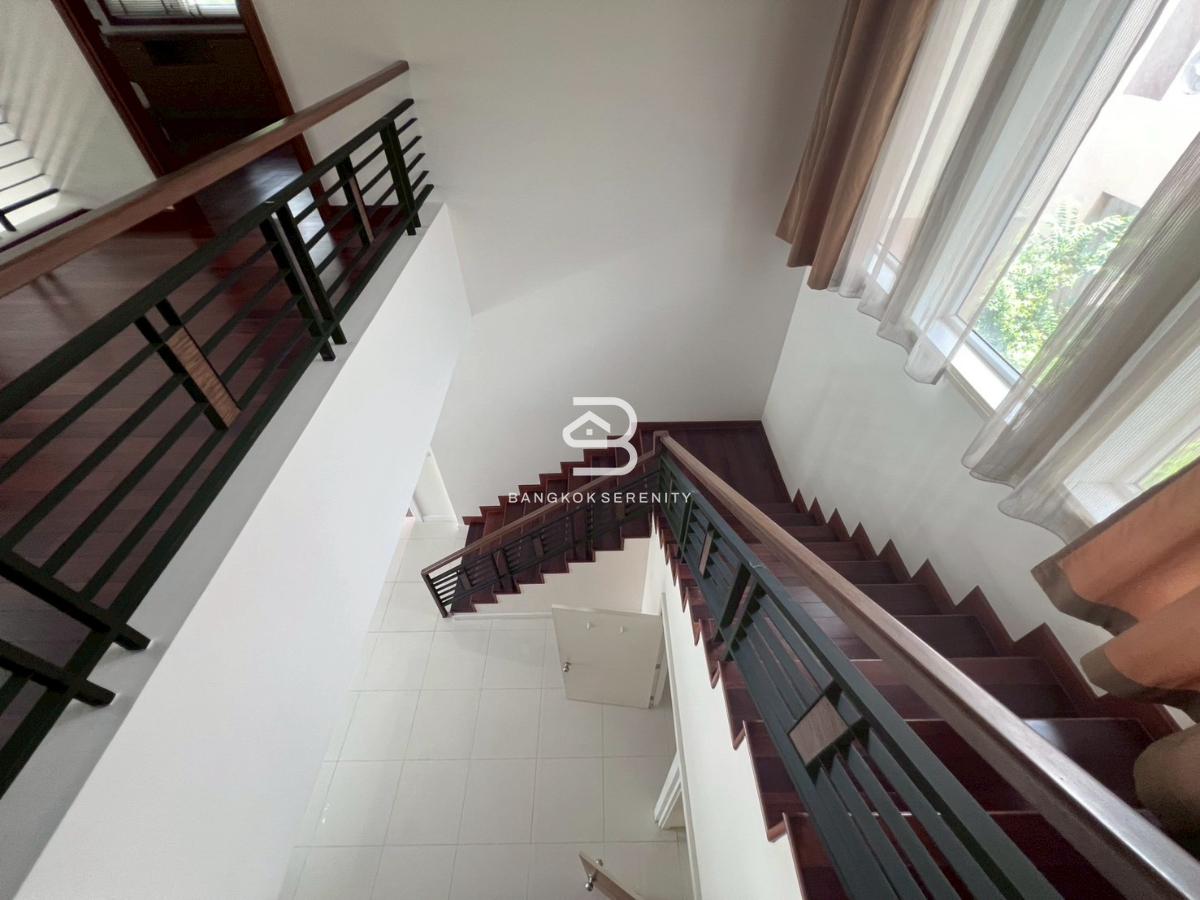 รูป บ้านให้เช่าใกล้ Mega Bangna พร้อมสระว่ายน้ำ - รูปที่ 4/11