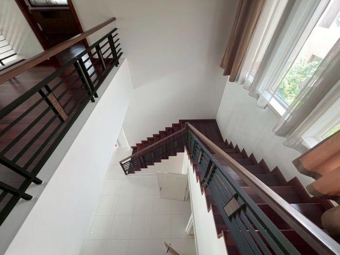 รูป บ้านให้เช่าใกล้ Mega Bangna พร้อมสระว่ายน้ำ - รูปที่ 4/11