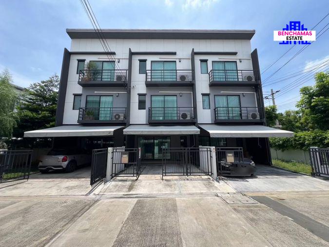 รูป ✅ ขายทาวน์โฮมหลังใหญ่ ใกล้รถไฟฟ้า MRT สถานีบางรักใหญ่ 600 เมตร ✅ Baan Klang Muang Ratchaphruek-Rattanathibet - บ้านกลางเมือง ราชพฤกษ์-รัตนาธิเบศร์ - รูปที่ 1/14