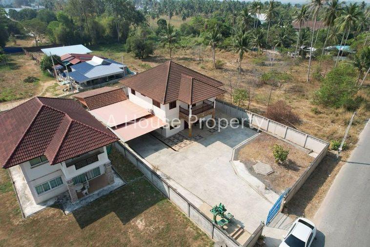 รูป ขายบ้านเดี่ยวหลังใหญ่ พื้นที่กว้าง ทำเลดี โป่ง บางละมุง ชลบุรี - รูปที่ 1/13
