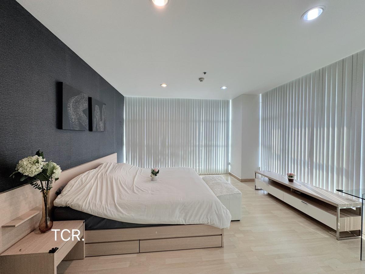 picture Ready to move in “𝐑𝐡𝐲𝐭𝐡𝐦 𝐑𝐚𝐭𝐜𝐡𝐚𝐝𝐚“ 2 Bedrooms Size 73.5 Sq.m. Near MRT-Ratchadapisek - 1/22