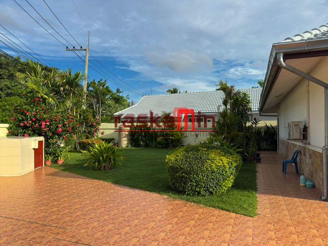 รูป พูลวิลล่า Impress House Pattaya บนที่ดิน 676 ตร.ม. พร้อมสระว่ายน้ำส่วนตัว ราคาเพียง 9.999 ล้านบาท - รูปที่ 4/28