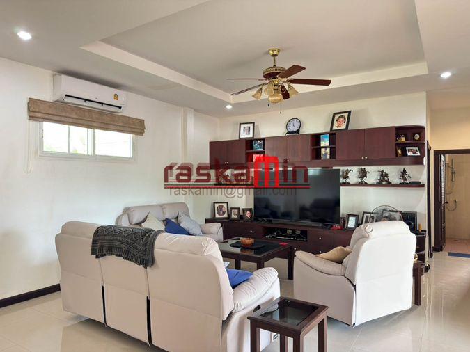 รูป พูลวิลล่า Impress House Pattaya บนที่ดิน 676 ตร.ม. พร้อมสระว่ายน้ำส่วนตัว ราคาเพียง 9.999 ล้านบาท - รูปที่ 10/28