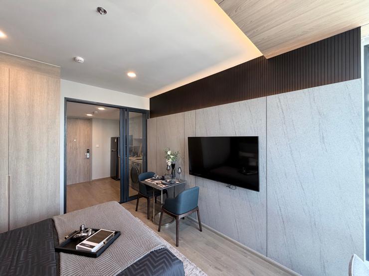 picture The Crown Residences Effortless Urban Living with Convenient Transportation - 3/7