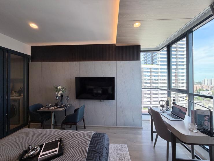 picture The Crown Residences Effortless Urban Living with Convenient Transportation - 4/7