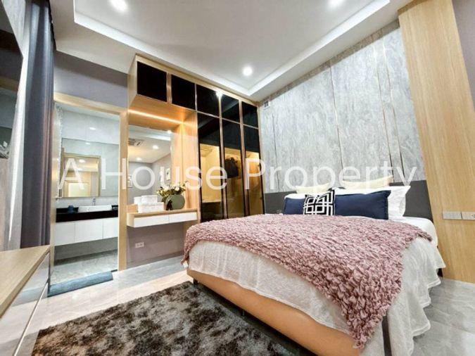 picture Luxury pool villa in a premium location near Map Prachan, Pattaya, offering a peaceful atmosphere. - 11/19