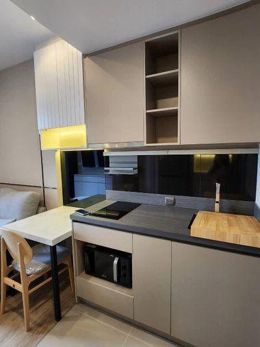 รูป Oka Haus Sukhumvit 36 ห้องสวย เฟอร์นิเจอร์ครบ กระทัดรัด 1 ห้องนอน 1 ห้องน้ำ - รูปที่ 2/9