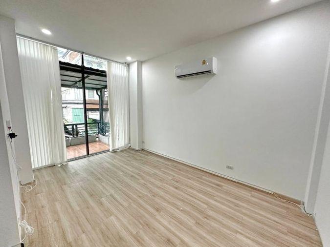 รูป 🐶🐱Pet-friendly HK0119♛♚โฮมออฟฟิศ ให้เช่า𝓼ขาย 8 ห้องนอน⚝ลาดพร้าว♜MRT โชคชัย 4∞099-5919653,065-9423251▚Line@sureresidence - รูปที่ 9/11