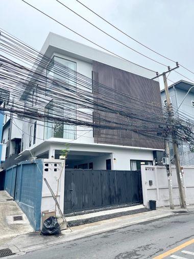 picture Hk0667, Home Office for rent 5 Br, Sutthisan. - 1/22