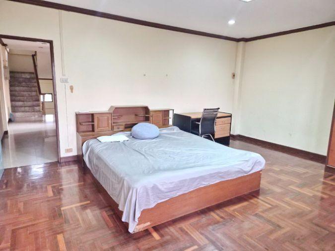 picture HK0657, Townhome for rent 6 Br, Huai Khwang. - 17/18
