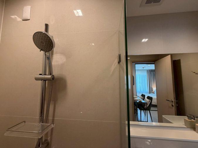 รูป วิวหลวงพ่อวัดปากน้ำ ชั้นสูง 33! 🌃 Life Sathorn Sierra ห้องแต่งสวย Good Mood มี Walk-in Closet สัญญา 2 ปี ราคาพิเศษ ✨ - รูปที่ 7/18