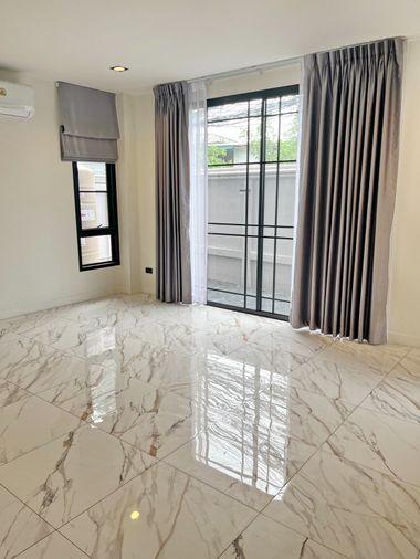 picture Hk0667, Home Office for rent 5 Br, Sutthisan. - 7/22