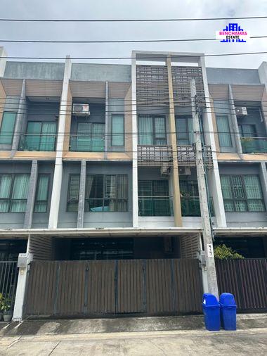 รูป ✅ ขายด่วน ทาวน์โฮม 3 ชั้น The Vision นวมินทร์ ซอยนวมินทร์ 85 หลังใหญ่ทำเลดีใกล้เดอะมอลล์บางกะปิและรถไฟฟ้าสายสีเหลือง ✅ ฟรีค่าโอน - รูปที่ 1/10