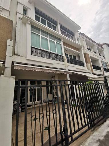 รูป บ้านกลางกรุง แกรนด์เวียนนา พระราม 3 ขายทาวน์โฮม 3 ชั้น 3 ห้องนอน โทร 063-6165390 - รูปที่ 2/15