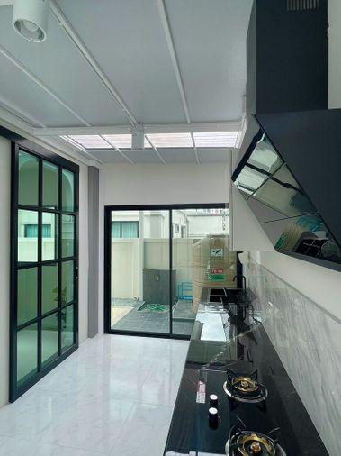 picture Urgent sale! Detached house in The Complete Sriracha project. Excellent condition, great value. - 15/19