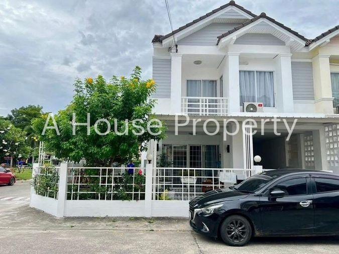 รูป ขายด่วน! บ้านแฝดรีโนเวทใหม่ ทำเลดี อ่าวอุดม ศรีราชา พร้อมอยู่ - รูปที่ 8/8