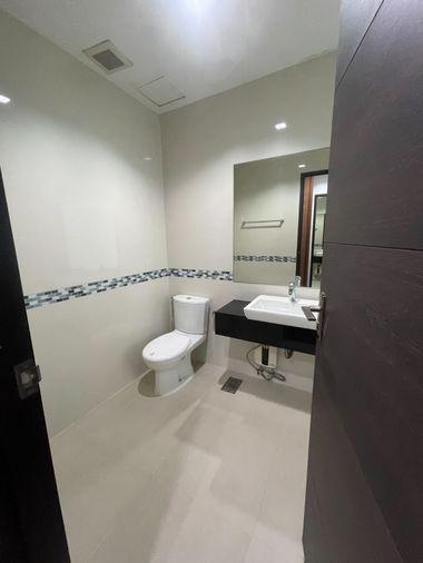 รูป ให้เช่าคอนโด ไอดีโอ คิว พญาไท (IDEO Q Phayathai) 2นอน 2น้ำ มีอ่างอาบน้ำ เครื่อง๙ักผ้าฝาหน้า ห้องใหญ่ ชันสูง วิวและห้องสวยมาก - รูปที่ 21/23