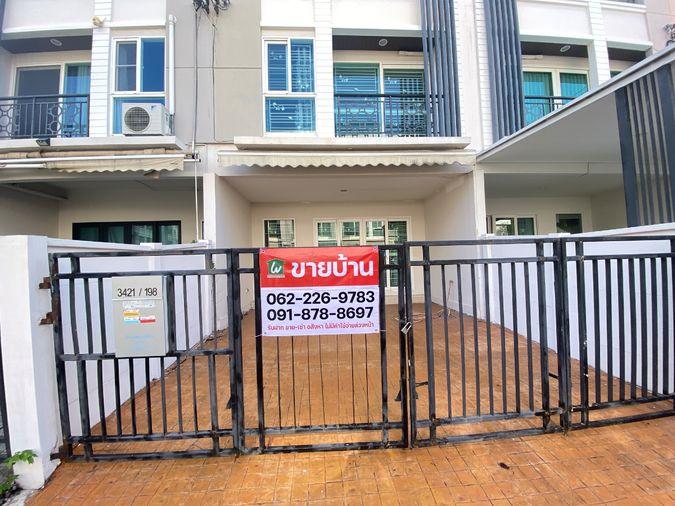 รูป ขายทาวน์โฮม 3 ชั้น บ้านกลางเมือง พระราม 9 – มอเตอร์เวย์ พร้อมเฟอร์นิเจอร์และเครื่องใช้ไฟฟ้า เข้าอยู่ได้ทันที ทำเลศักยภาพ ใกล้ทางด่วนและสนามบิน - รูปที่ 2/32