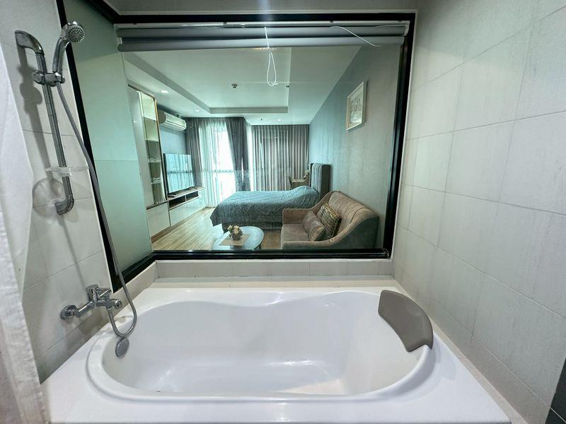 picture Laddaplus Sriracha: Sea view room, fully furnished, move in Ready immediately. - 7/8