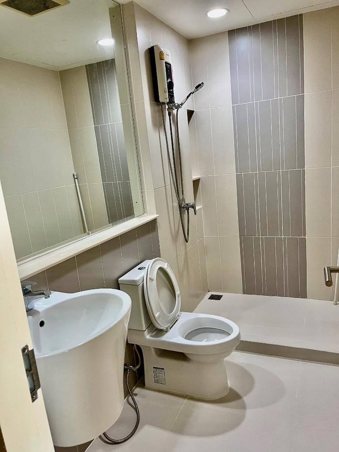 รูป ให้เช่า Townhome 3 ชั้น บ้านกลางเมือง พระราม 9 – มอเตอร์เวย์ เฟอร์นิเจอร์ครบ พร้อมเข้าอยู่ หน้าบ้านไม่ชนใคร เดินทางสะดวก ใกล้สนามบินสุวรรณภูมิ - รูปที่ 20/23
