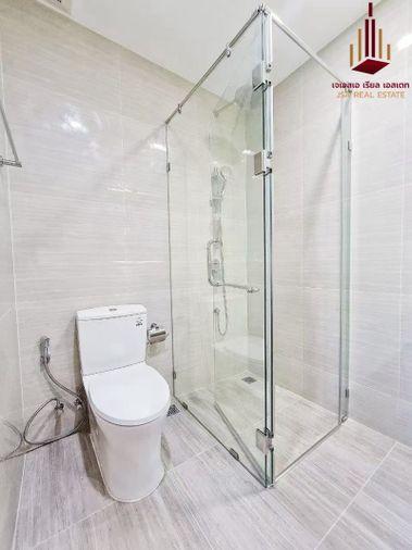 picture ✨ For Sale : Noble BE 33 Condo ✨  💰 Only 16,250,000 THB - 8/8