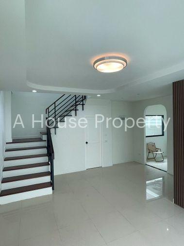 picture Urgent sale! Detached house in The Complete Sriracha project. Excellent condition, great value. - 4/19