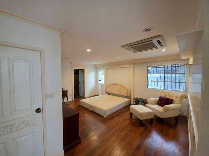 รูป ให้เช่า บ้านเดี่ยวหลังใหญ่รีโนเวทใหม่ สีลมซอย 13 เลขที่ 30 - รูปที่ 9/20