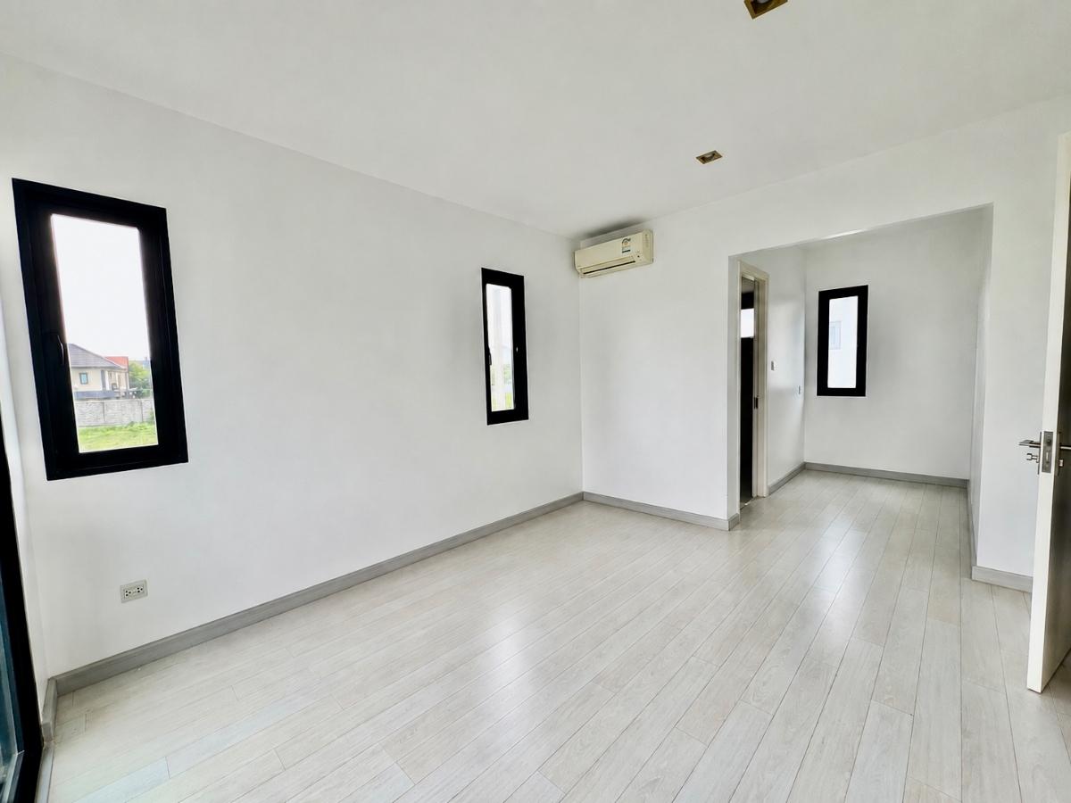 รูป ขายบ้านเดี่ยวหลังมุม Britania Srinakarin บ้านใหม่ ไม่เคยเข้าอยู่ ใกล้รถไฟฟ้าสายสีเหลือง สถานีศรีด่าน พร้อมพื้นที่รอบบ้านกว้างกว่าบ้านมาตรฐาน - รูปที่ 15/29