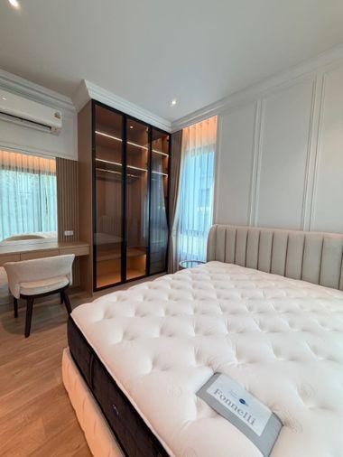 รูป ME2500208 บ้านหรูวิวทะเลสาบ 2 ชั้น พร้อมอยู่ ณริณสิริ กรุงเทพกรีฑา ใกล้ รร.นานาชาติ Brighton College ทางด่วน และท่าอากาศยานสุวรรณภูมิ  - รูปที่ 12/20