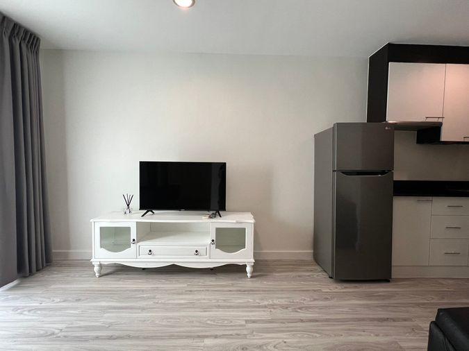picture  For Rent The Amethyst 39 Condominium 2bed  2 bathroom 35,000 - 4/8