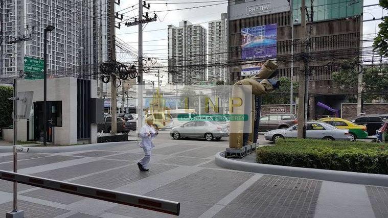 รูป 🏢 ให้เช่าคอนโด : Chewathai Residence Asoke (ชีวาทัย เรสซิเดนซ์ อโศก) รหัสทรัพย์ | 📌LNP-C13620 - รูปที่ 22/47