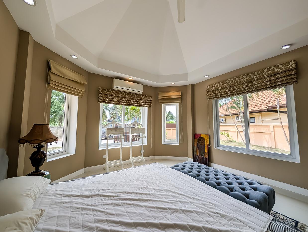 รูป Luxury Pool Villa for Sale Huay Yai East Pattaya - รูปที่ 16/20