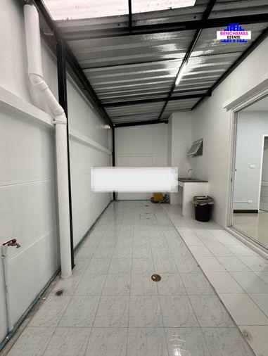 รูป 🔥 ขายต่ำกว่าราคาประเมิน! นัมเบอร์วัน ทาวน์โฮม วงแหวนบางนา–ราม 2 (Number One Townhome Bangna–Ram 2) | ใกล้ Mega บางนา และสนามบินสุวรรณภูมิ - รูปที่ 8/15