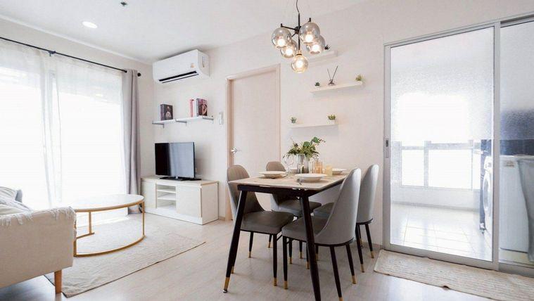 picture Corner Unit, South-Facing Balcony, Aspire Sathorn-Taksin (Timber Zone) - 2/11