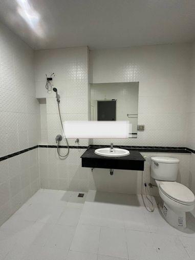 รูป 🔥 ขายต่ำกว่าราคาประเมิน! นัมเบอร์วัน ทาวน์โฮม วงแหวนบางนา–ราม 2 (Number One Townhome Bangna–Ram 2) | ใกล้ Mega บางนา และสนามบินสุวรรณภูมิ - รูปที่ 7/15