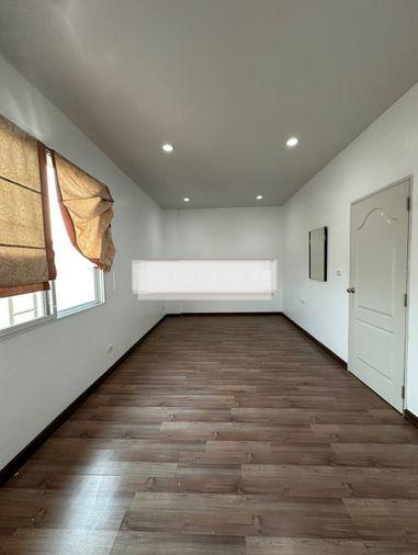 รูป 🔥 ขายต่ำกว่าราคาประเมิน! นัมเบอร์วัน ทาวน์โฮม วงแหวนบางนา–ราม 2 (Number One Townhome Bangna–Ram 2) | ใกล้ Mega บางนา และสนามบินสุวรรณภูมิ - รูปที่ 3/15