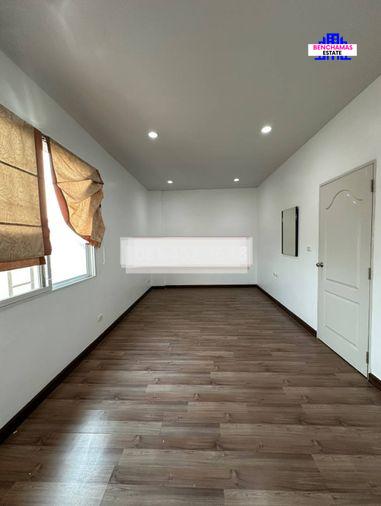 รูป 🔥 ขายต่ำกว่าราคาประเมิน! นัมเบอร์วัน ทาวน์โฮม วงแหวนบางนา–ราม 2 (Number One Townhome Bangna–Ram 2) | ใกล้ Mega บางนา และสนามบินสุวรรณภูมิ - รูปที่ 3/15