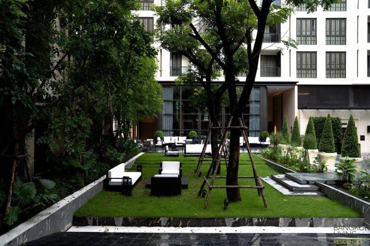 picture The Reserve Sukhumvit 61 - Pool and Garden View - 17/20