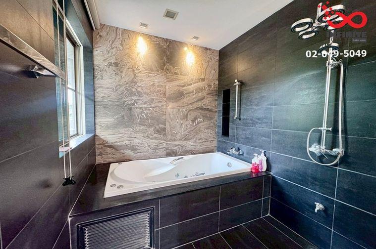 รูป ขายบ้านเดี่ยว 2 ชั้น โครงการปัญญาอินทรา P1 บนที่ดินมากถึง 620 ตรว. แปลงริม   - รูปที่ 12/18