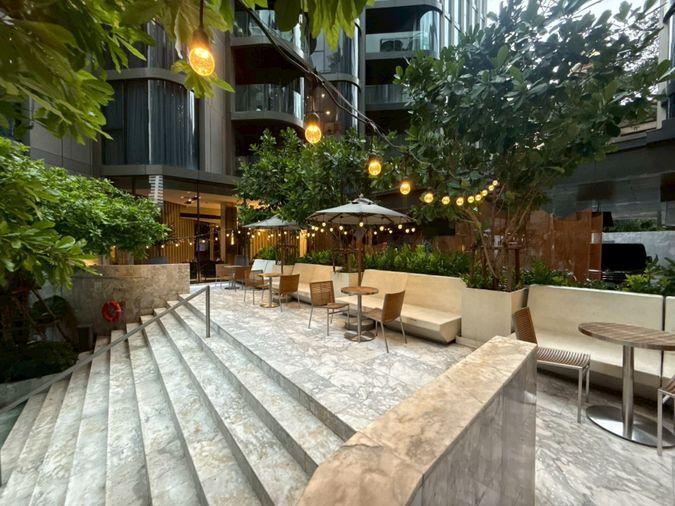 picture 🌿 Luxury Duplex Pet-Friendly 🐾 Pool-access vibe in Phrom Phong 💚 3BR private oasis near BTS 🚆 Now 140K/month ✨ - 2/8