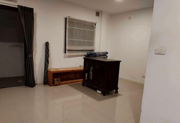 รูป ขายด่วน บ้านแฝดหลังใหญ่ ใกล้โรงเรียนสารสาสน์ประชาอุทิศ และ โรงเรียนสารสาสน์วิเทศศึกษา - รูปที่ 10/10