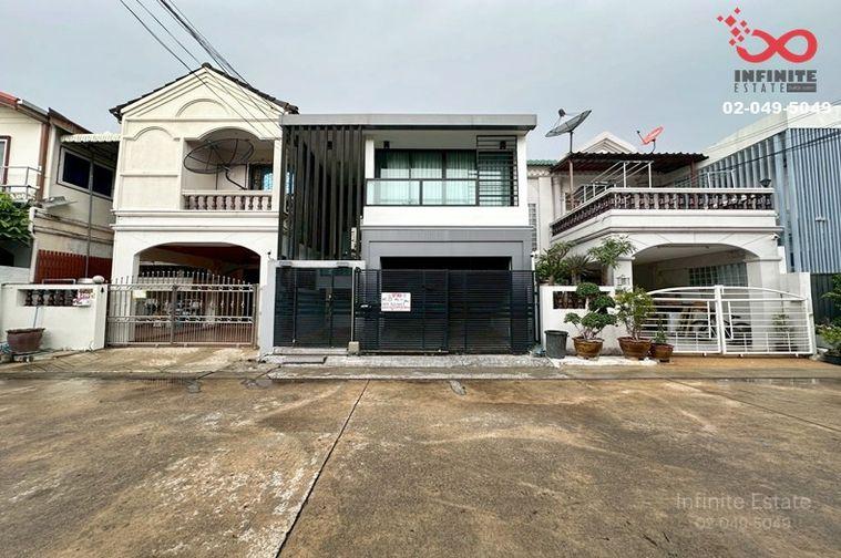 รูป ขายทาวน์เฮาส์ 2 ชั้น หมู่บ้านศีขริน รามคำแหง 24 ใกล้ ม.เอแบค ม.รามคำแหงหัวหมาก 27 ตร.ว. รีโนเวทใหม่ - รูปที่ 1/12
