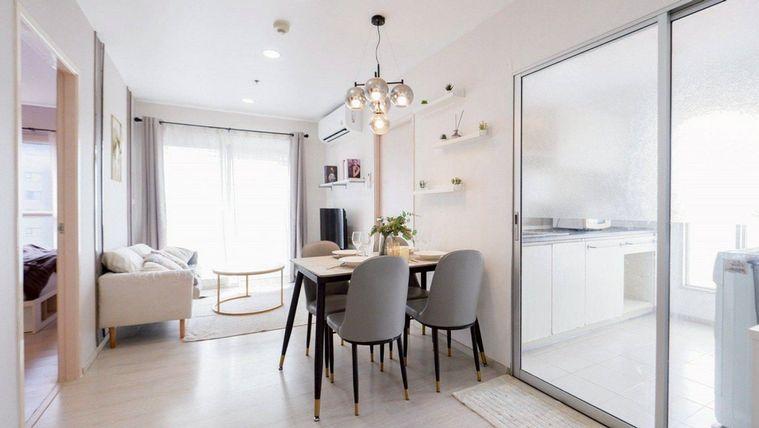 picture Corner Unit, South-Facing Balcony, Aspire Sathorn-Taksin (Timber Zone) - 1/11